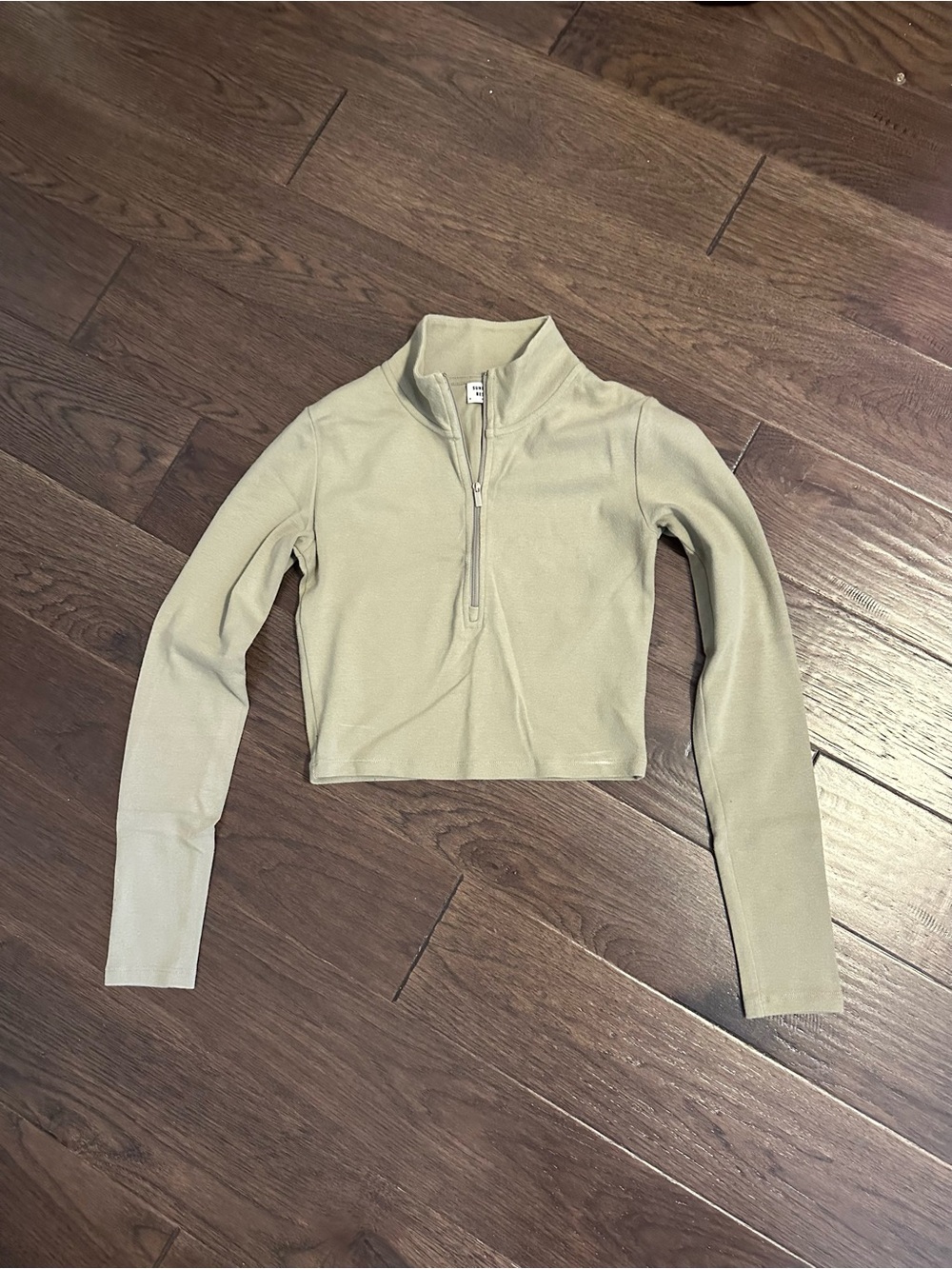 Aritzia Cropped Quarter Zip